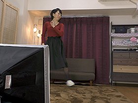 三十代の女の丸出しストリップ・ダンス　サンプル画像06